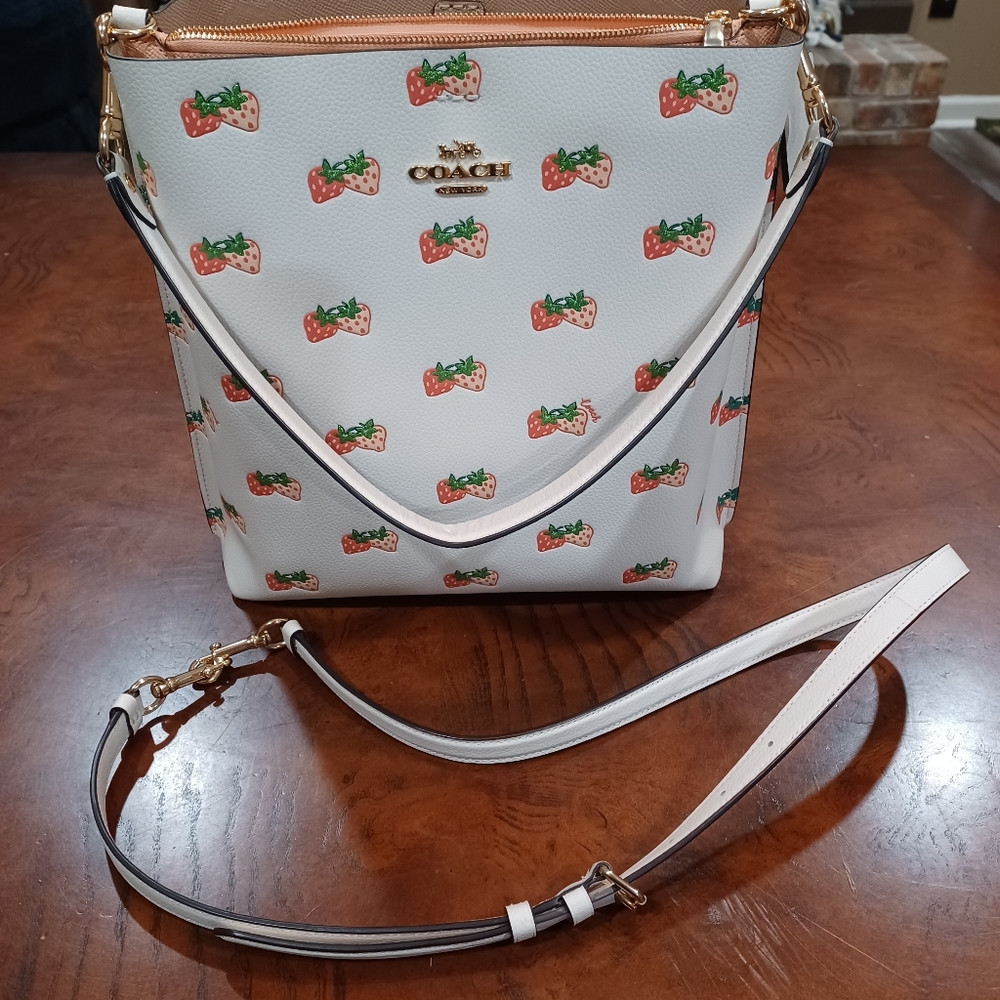 Coach large Mollie with strawberry print